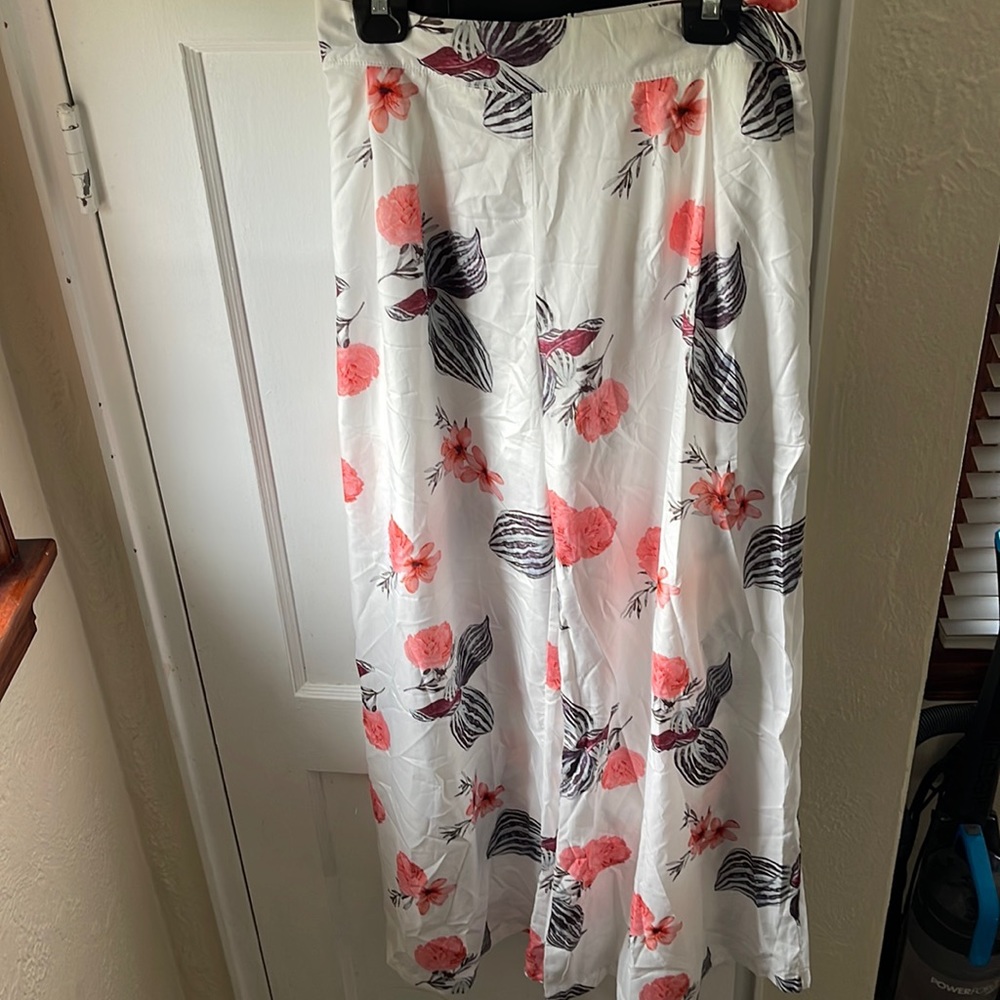 White floral print wide leg pant L